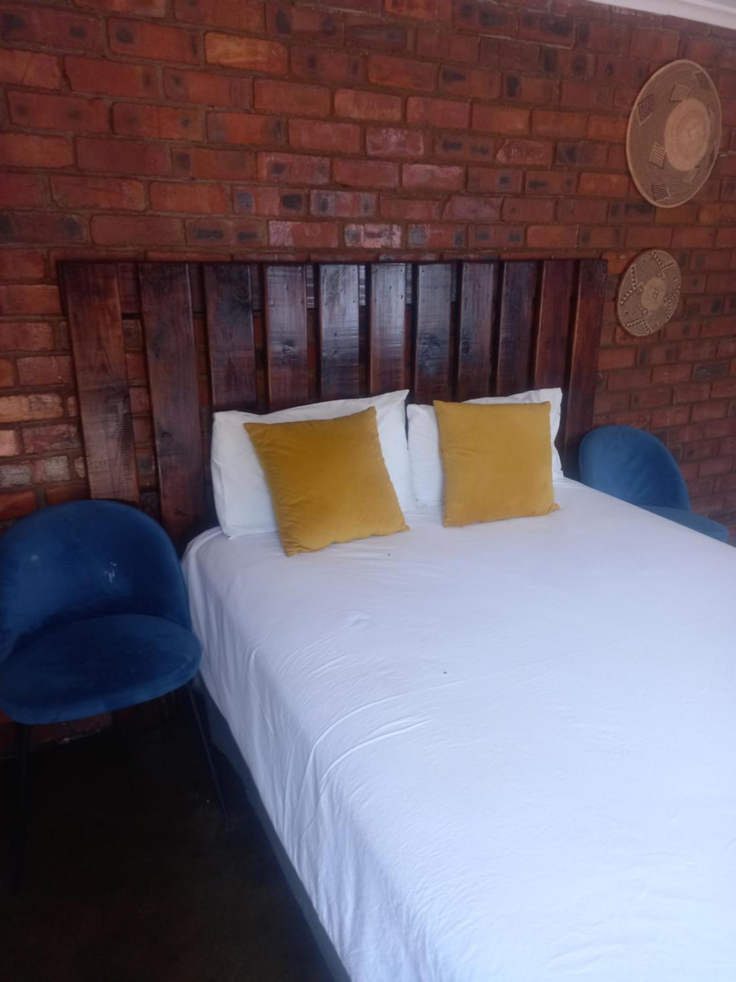 Choice Backpackers Lodge Bulawayo Extérieur photo
